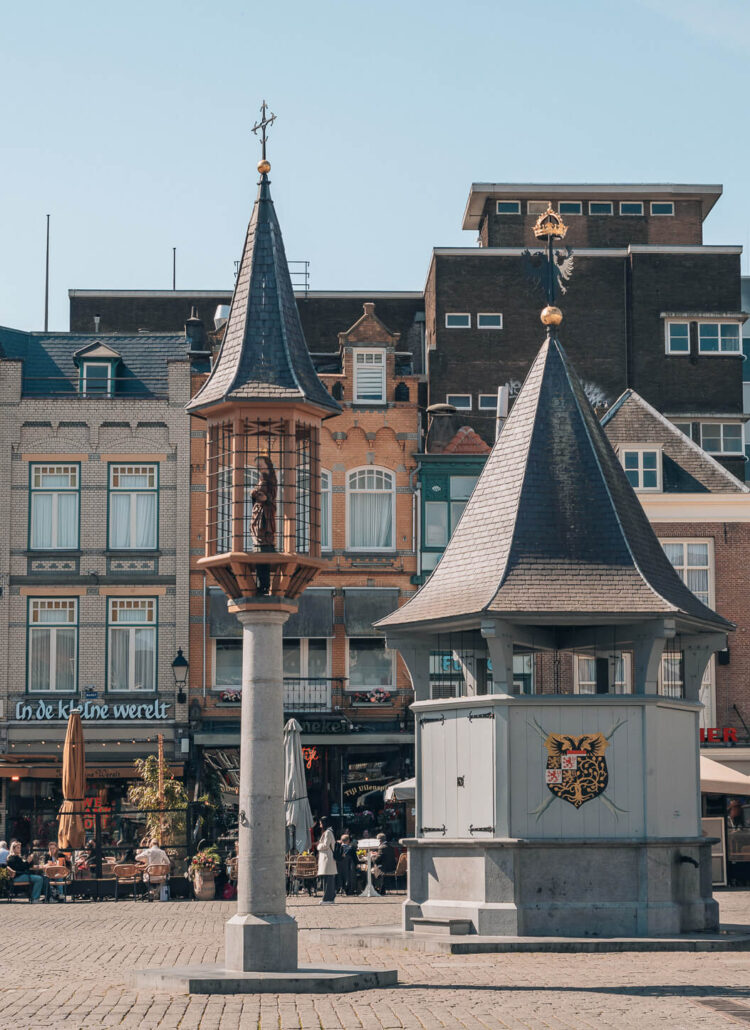 Markt in s-Hertogenbosch Holland